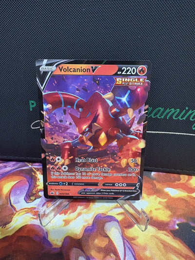 Pokémon TCG Volcanion V Sword & Shield - Chilling Reign 025/198 Holo Ultra Rare